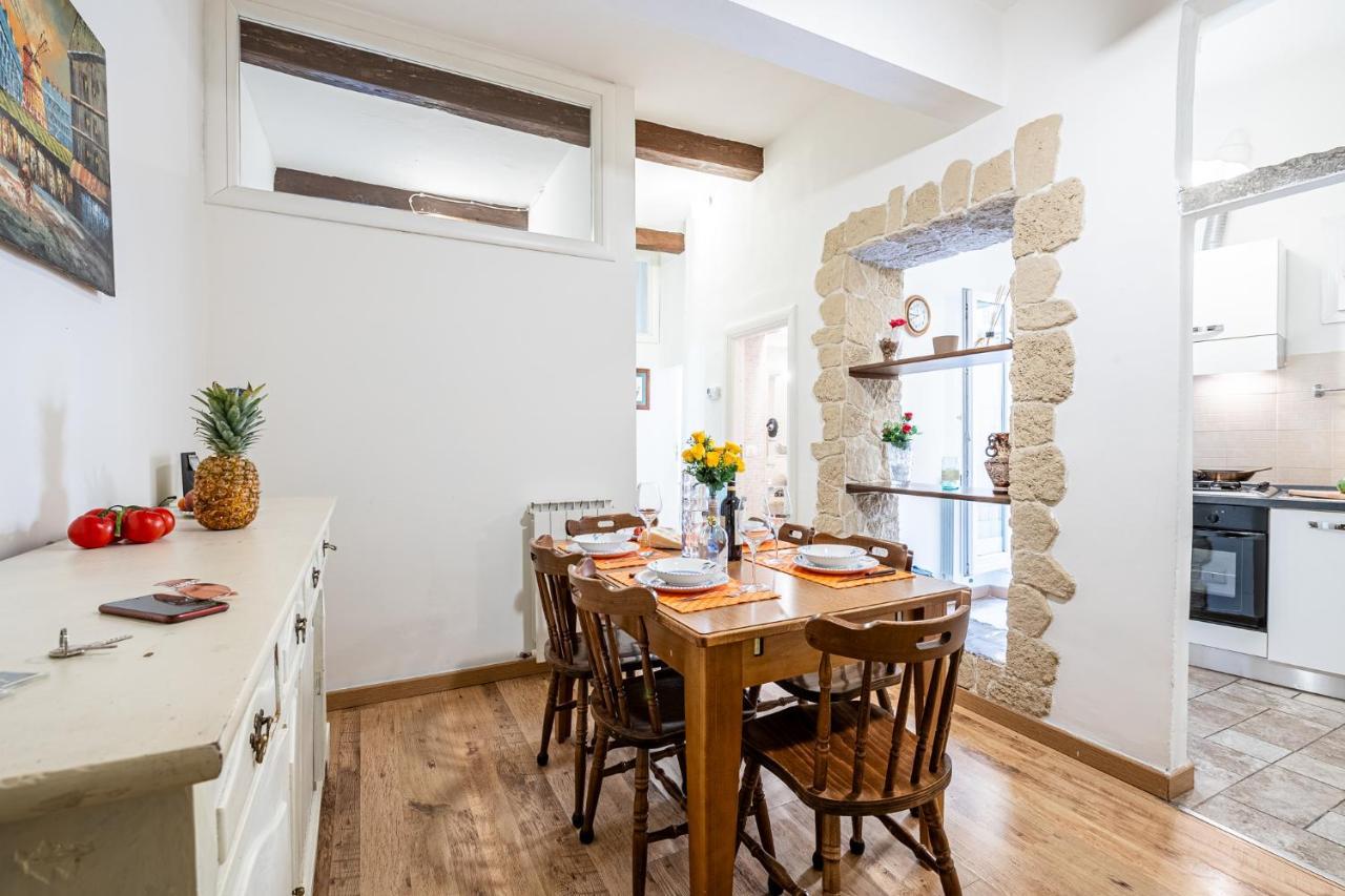 Student's Apartment-simple&basic In The Center Of Florencia